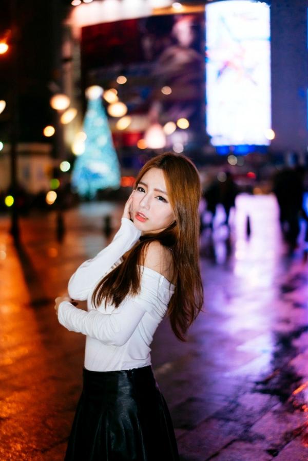    台湾正妹 Dora周盈欣 时尚都市街拍夜景写真 黑色皮裙黑丝诱惑 [99P]第45张图片