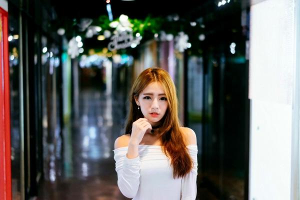    台湾正妹 Dora周盈欣 时尚都市街拍夜景写真 黑色皮裙黑丝诱惑 [99P]第54张图片