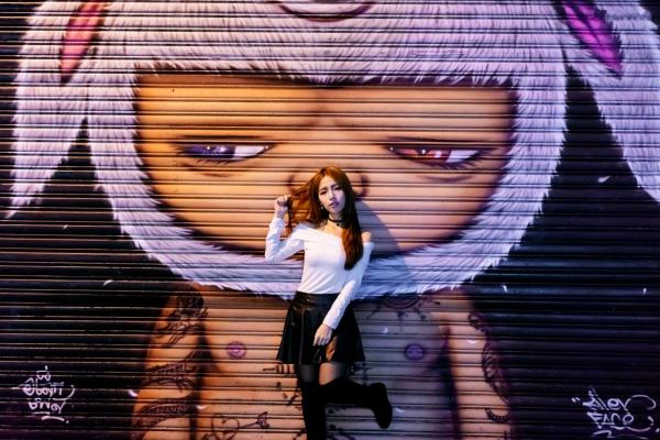    台湾正妹 Dora周盈欣 时尚都市街拍夜景写真 黑色皮裙黑丝诱惑 [99P]第92张图片