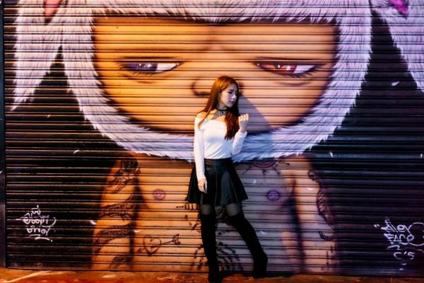    台湾正妹 Dora周盈欣 时尚都市街拍夜景写真 黑色皮裙黑丝诱惑 [99P]第93张图片