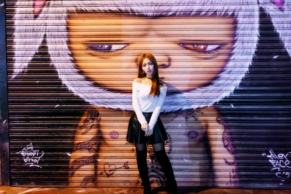    台湾正妹 Dora周盈欣 时尚都市街拍夜景写真 黑色皮裙黑丝诱惑 [99P]第94张图片