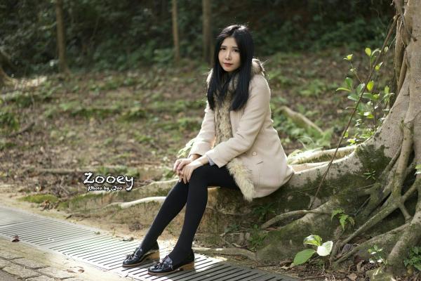    台湾正妹Zooey清新户外街拍写真，三套精美穿搭展现迷人气质，为你解锁更多治愈系瞬间[62P]第9张图片