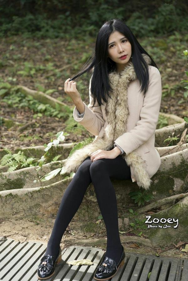    台湾正妹Zooey清新户外街拍写真，三套精美穿搭展现迷人气质，为你解锁更多治愈系瞬间[62P]第13张图片