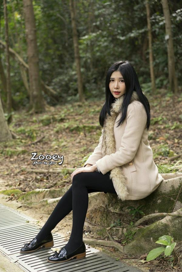    台湾正妹Zooey清新户外街拍写真，三套精美穿搭展现迷人气质，为你解锁更多治愈系瞬间[62P]第18张图片