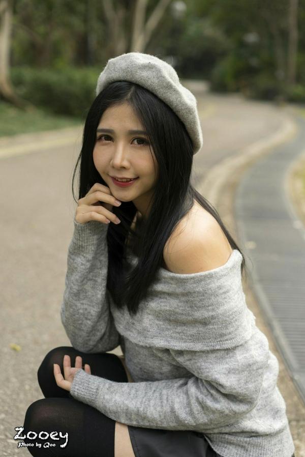    台湾正妹Zooey清新户外街拍写真，三套精美穿搭展现迷人气质，为你解锁更多治愈系瞬间[62P]第36张图片