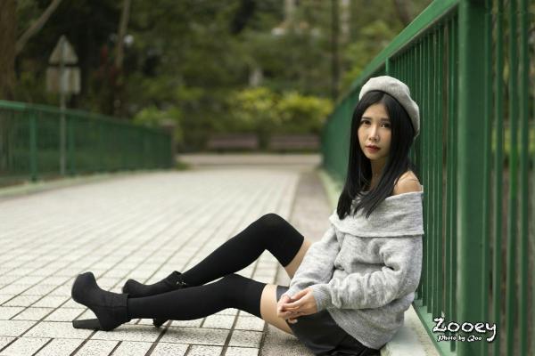    台湾正妹Zooey清新户外街拍写真，三套精美穿搭展现迷人气质，为你解锁更多治愈系瞬间[62P]第49张图片