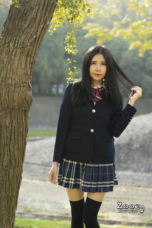    台湾正妹Zooey清新户外街拍写真，三套精美穿搭展现迷人气质，为你解锁更多治愈系瞬间[62P]第55张图片