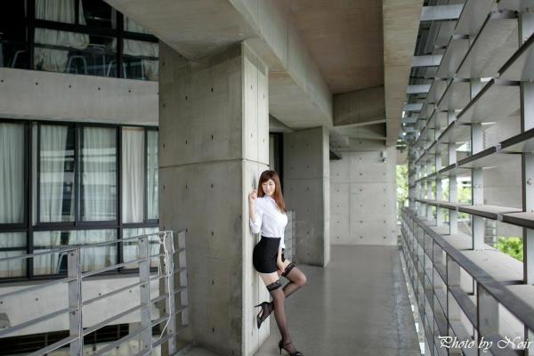    台湾正妹蔡译心、林茉晶OL街拍合辑：职场制服与修长美腿的时尚职场写真集第7张图片