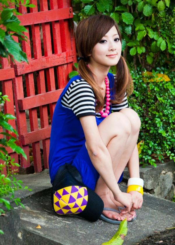    台湾正妹组合果子、小品、兔兔《国光社区外拍》第II部，清新甜美街拍写真，展现邻家青春活力第83张图片