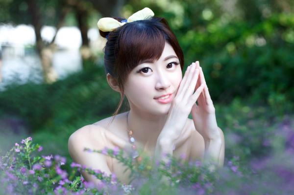    台湾模特林茉晶Queena清纯甜美私房写真，公园清新街拍、气质女神外拍套图第6张图片