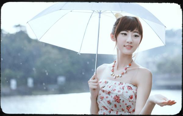    台湾模特林茉晶Queena清纯甜美私房写真，公园清新街拍、气质女神外拍套图第11张图片