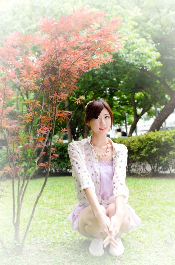    台湾模特林茉晶Queena清纯甜美私房写真，公园清新街拍、气质女神外拍套图第58张图片