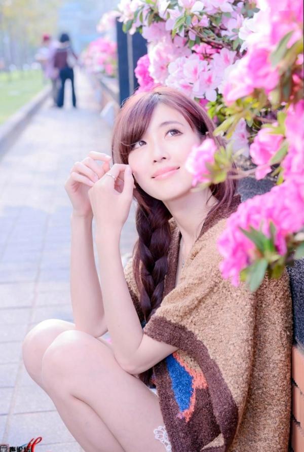    台湾正妹金允乔Kila晶晶《校园美拍》第2波：清新学姐户外校园风针织暖阳写真第20张图片