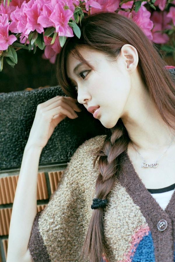    台湾正妹金允乔Kila晶晶《校园美拍》第2波：清新学姐户外校园风针织暖阳写真第40张图片