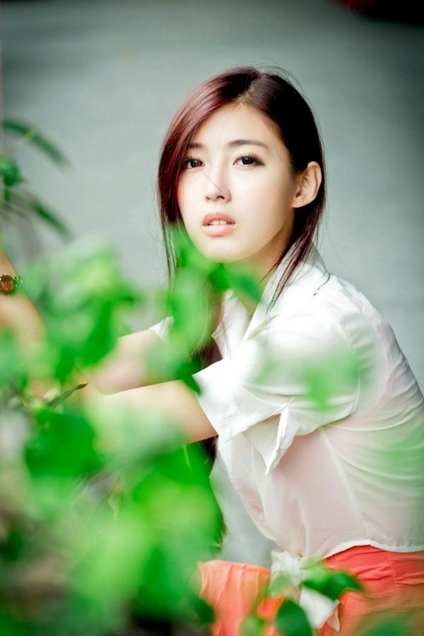    台湾正妹金允乔Kila晶晶《環南公寓街拍》甜美户外写真，清纯少女治愈风，高颜值长腿少女日常穿搭摄影第26张图片