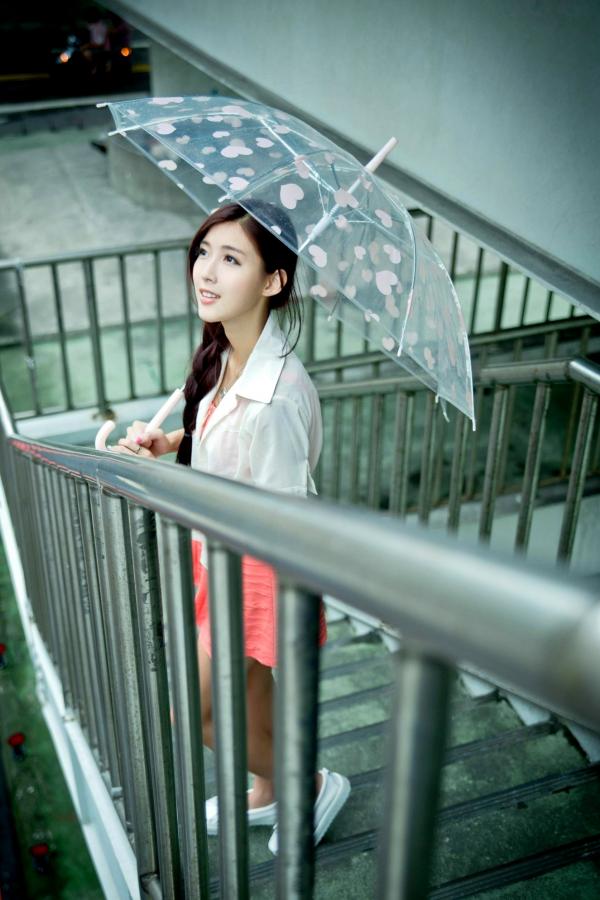    台湾正妹金允乔Kila晶晶《環南公寓街拍》甜美户外写真，清纯少女治愈风，高颜值长腿少女日常穿搭摄影第51张图片
