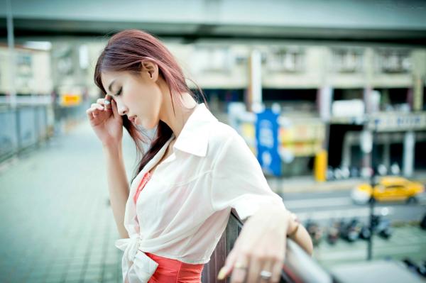    台湾正妹金允乔Kila晶晶《環南公寓街拍》甜美户外写真，清纯少女治愈风，高颜值长腿少女日常穿搭摄影第116张图片