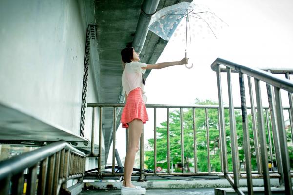    台湾正妹金允乔Kila晶晶《環南公寓街拍》甜美户外写真，清纯少女治愈风，高颜值长腿少女日常穿搭摄影第122张图片