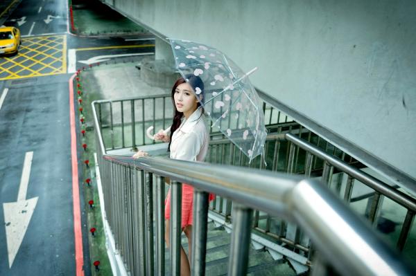    台湾正妹金允乔Kila晶晶《環南公寓街拍》甜美户外写真，清纯少女治愈风，高颜值长腿少女日常穿搭摄影第130张图片