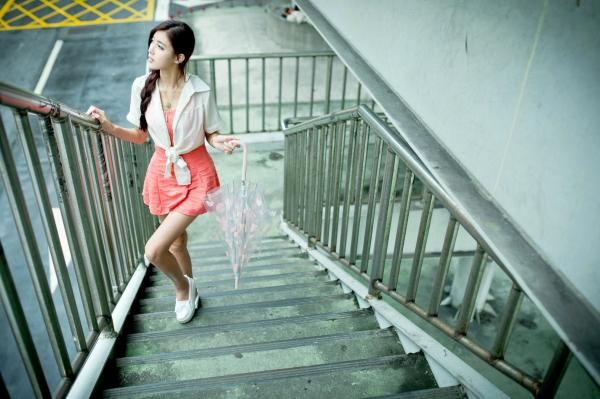    台湾正妹金允乔Kila晶晶《環南公寓街拍》甜美户外写真，清纯少女治愈风，高颜值长腿少女日常穿搭摄影第137张图片