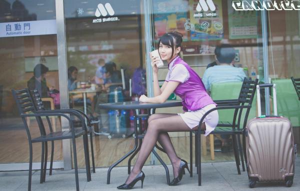    台湾正妹蔡译心Candice空姐角色扮演街拍写真，精致制服诱惑搭配黑丝美腿[41P]第7张图片