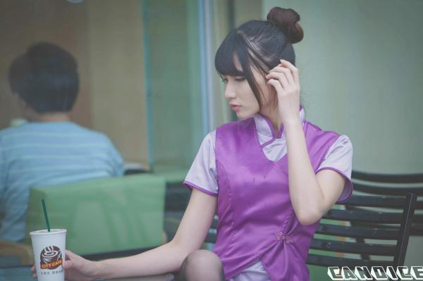    台湾正妹蔡译心Candice空姐角色扮演街拍写真，精致制服诱惑搭配黑丝美腿[41P]第11张图片