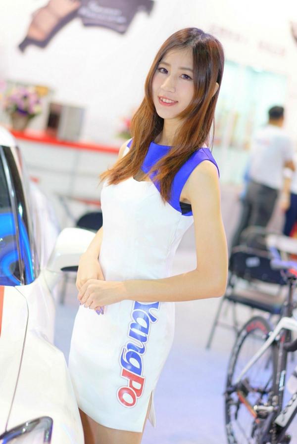    台湾正妹：2018台北国际汽车零配件展车模合集，现场高清性感制服诱惑，气质女神倾情展示第18张图片