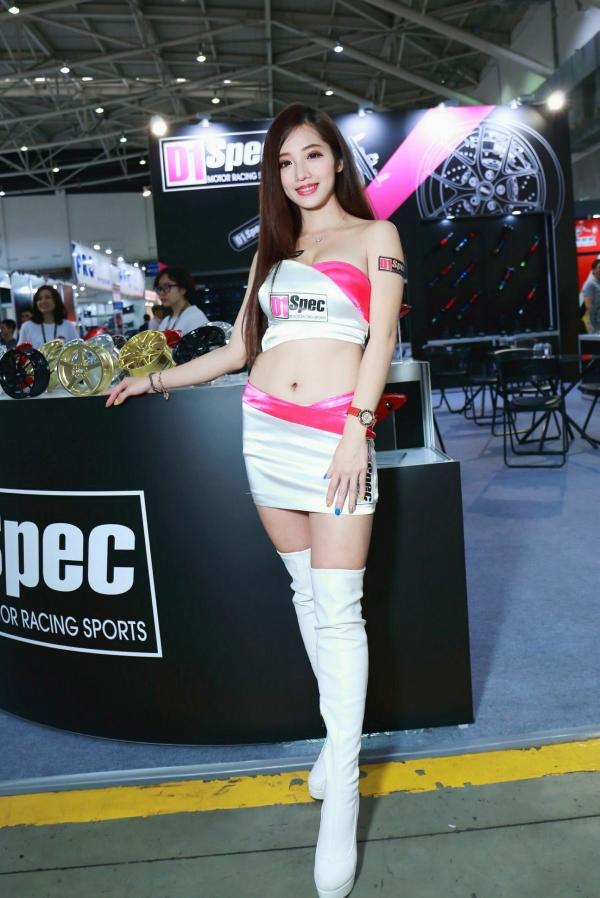    台湾正妹：2018台北国际汽车零配件展车模合集，现场高清性感制服诱惑，气质女神倾情展示第133张图片