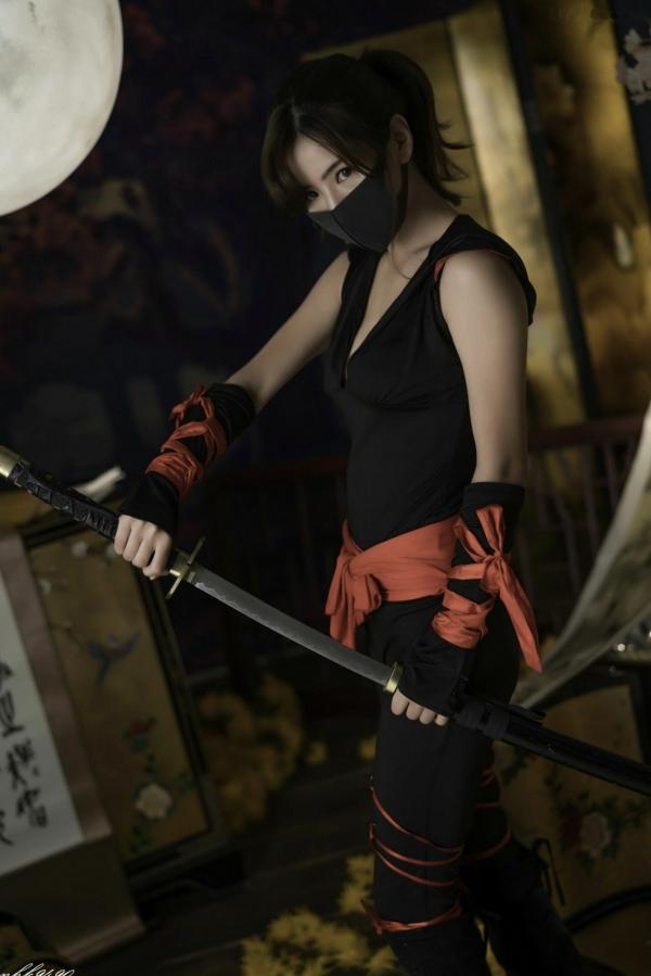    台湾正妹苏托托写真集：飒爽琴棚女侠与干练黑丝OL双风格，古风武侠与职场制服诱惑第2张图片