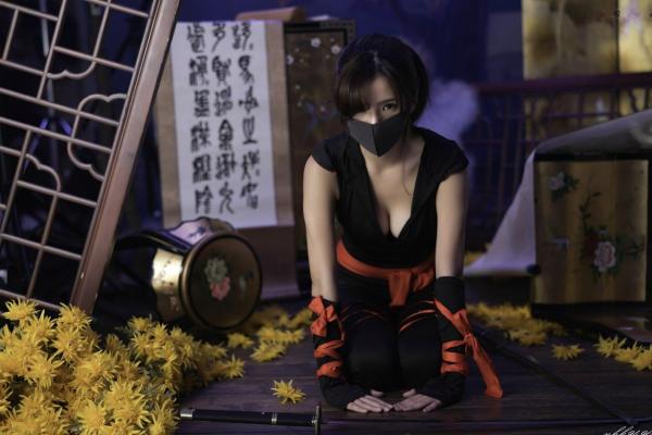    台湾正妹苏托托写真集：飒爽琴棚女侠与干练黑丝OL双风格，古风武侠与职场制服诱惑第7张图片