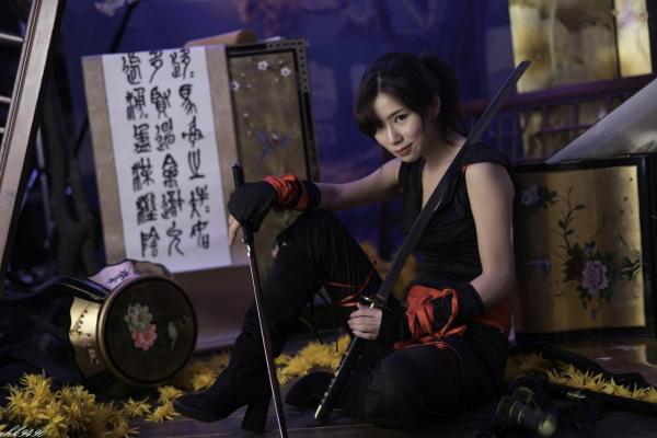    台湾正妹苏托托写真集：飒爽琴棚女侠与干练黑丝OL双风格，古风武侠与职场制服诱惑第9张图片