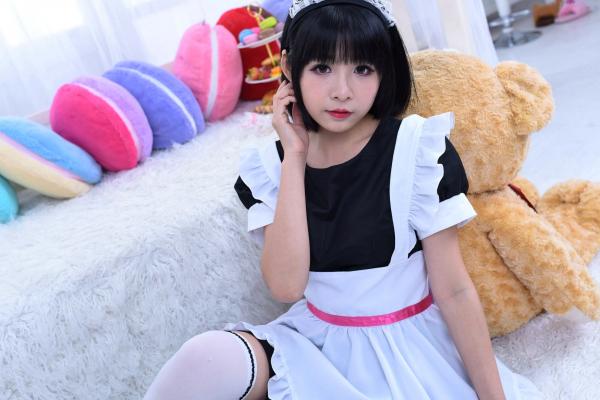    台湾正妹海琳《护士与女仆》角色扮演写真集，清纯唯美制服诱惑，治愈系萌系少女居家私房照第2张图片
