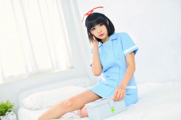    台湾正妹海琳《护士与女仆》角色扮演写真集，清纯唯美制服诱惑，治愈系萌系少女居家私房照第28张图片