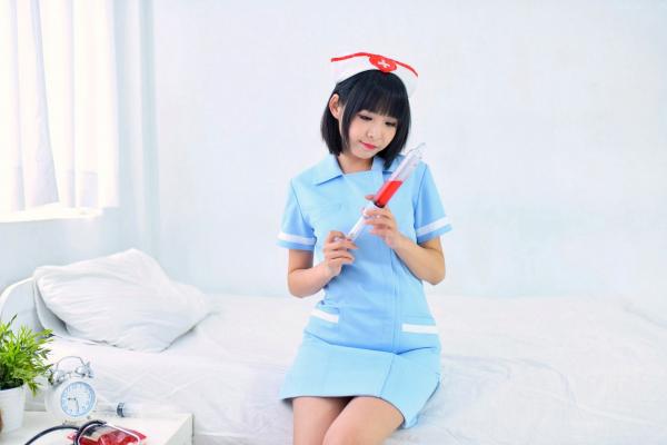    台湾正妹海琳《护士与女仆》角色扮演写真集，清纯唯美制服诱惑，治愈系萌系少女居家私房照第37张图片