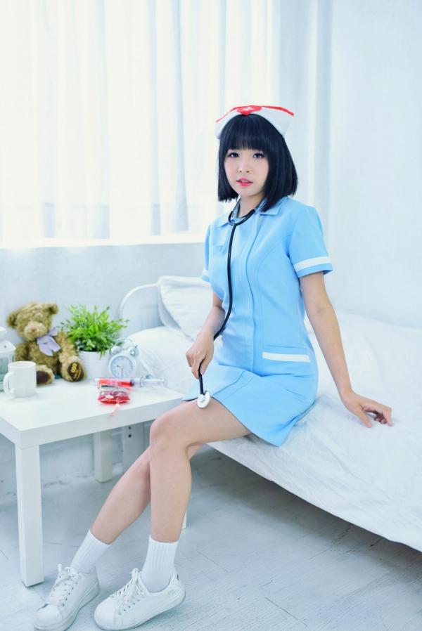    台湾正妹海琳《护士与女仆》角色扮演写真集，清纯唯美制服诱惑，治愈系萌系少女居家私房照第39张图片