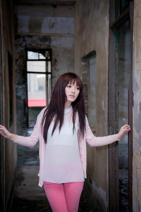    台湾美女林岗怡Didy《粉色少女》户外写真，青春甜美笑容清新治愈，邻家少女灵动私房照第13张图片