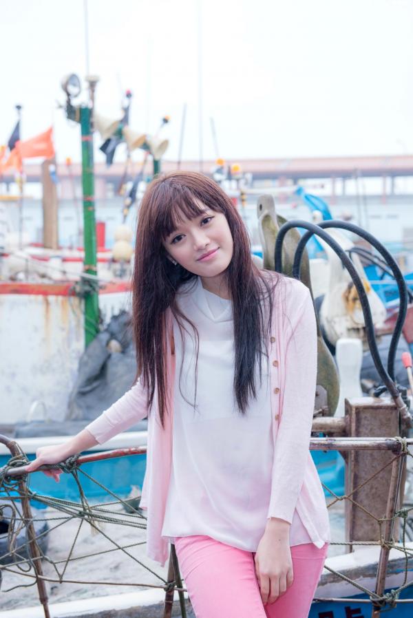    台湾美女林岗怡Didy《粉色少女》户外写真，青春甜美笑容清新治愈，邻家少女灵动私房照第23张图片