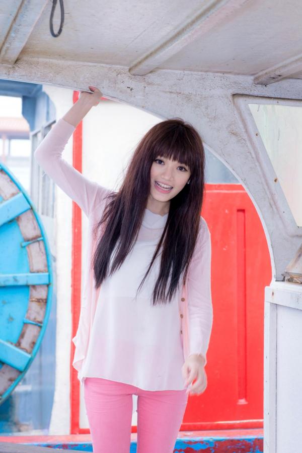    台湾美女林岗怡Didy《粉色少女》户外写真，青春甜美笑容清新治愈，邻家少女灵动私房照第26张图片