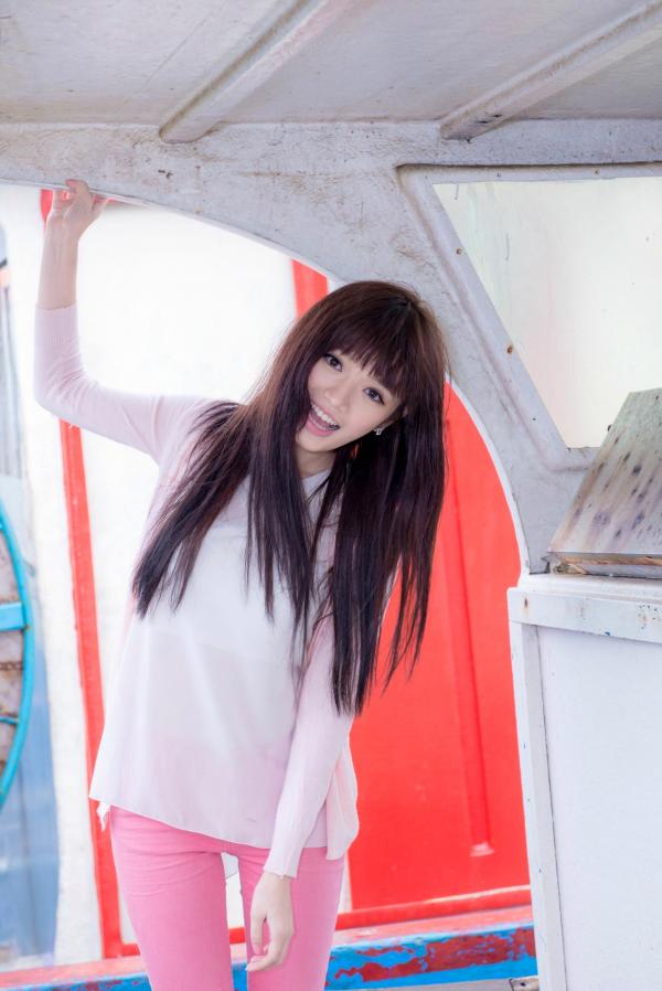    台湾美女林岗怡Didy《粉色少女》户外写真，青春甜美笑容清新治愈，邻家少女灵动私房照第27张图片