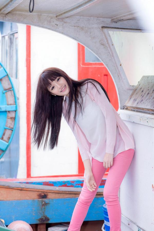    台湾美女林岗怡Didy《粉色少女》户外写真，青春甜美笑容清新治愈，邻家少女灵动私房照第28张图片