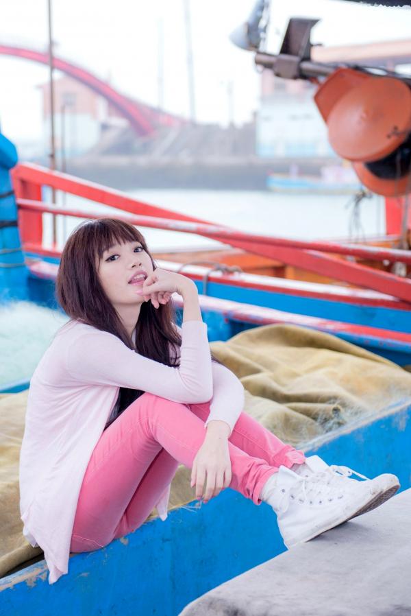    台湾美女林岗怡Didy《粉色少女》户外写真，青春甜美笑容清新治愈，邻家少女灵动私房照第34张图片