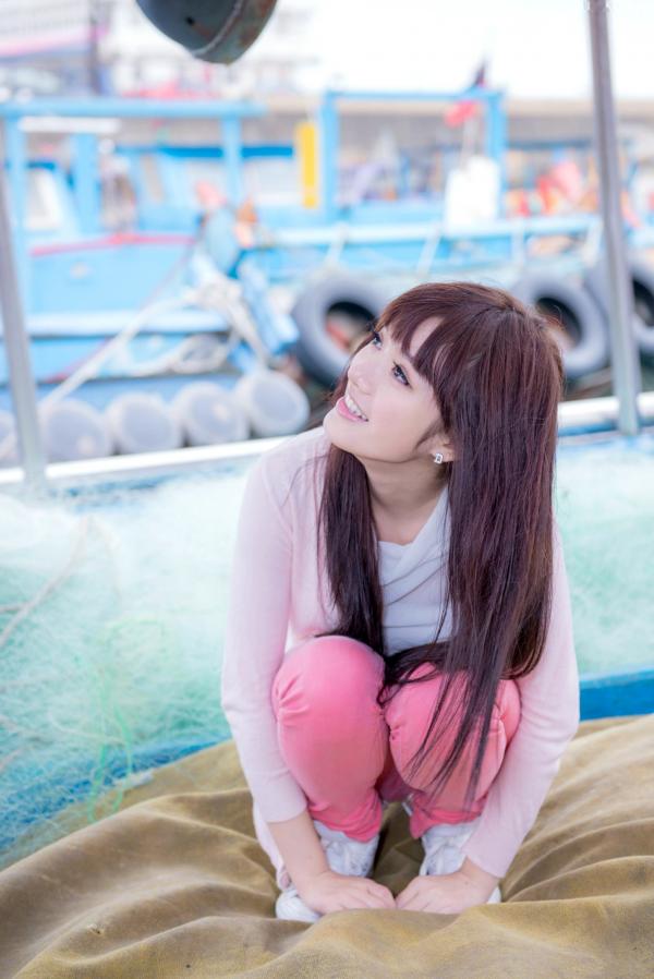    台湾美女林岗怡Didy《粉色少女》户外写真，青春甜美笑容清新治愈，邻家少女灵动私房照第39张图片