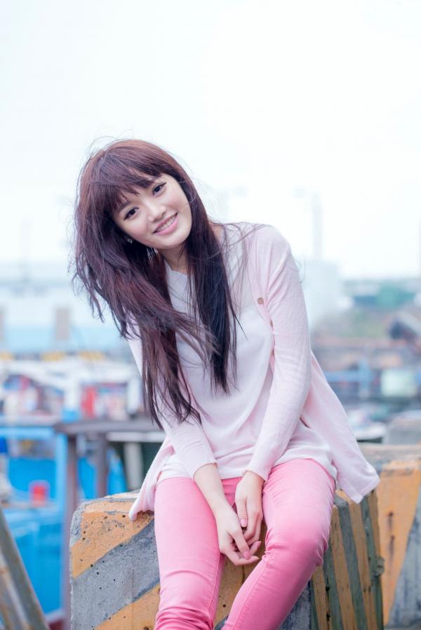    台湾美女林岗怡Didy《粉色少女》户外写真，青春甜美笑容清新治愈，邻家少女灵动私房照第57张图片