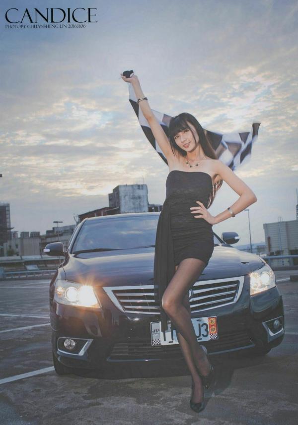    台湾正妹蔡译心Candice车内与户外赛车旗拍摄，职场风黑丝美腿极致诱惑，御姐气质写真第72张图片