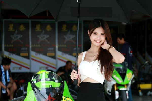    台湾正妹赛车女郎：TSF-R2台湾大赛车第二站，性感制服模特现场高清图集 [150P]第129张图片