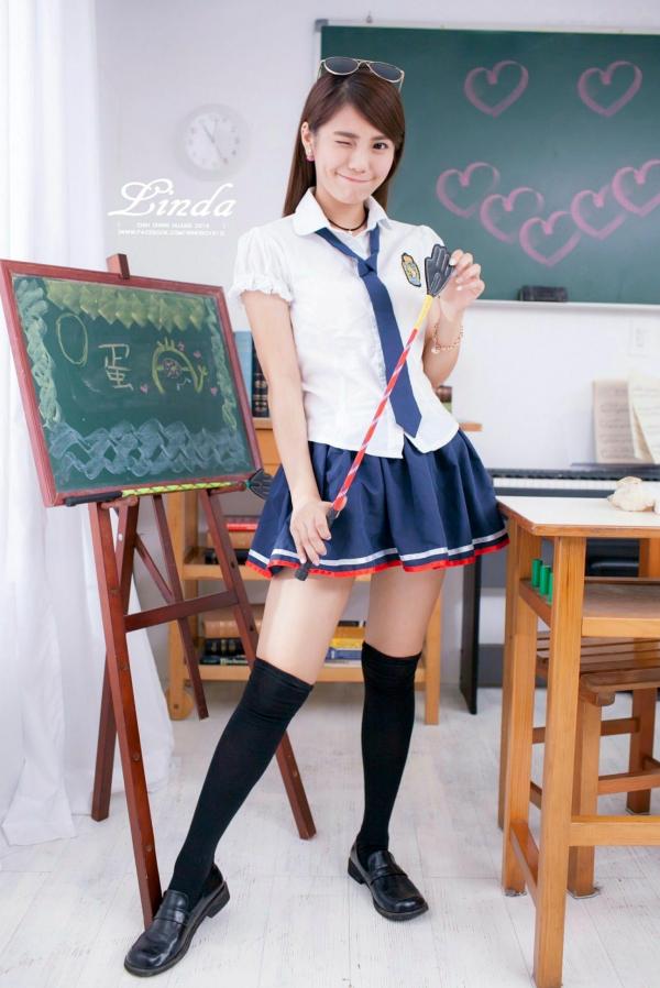    台湾正妹琳妲(林羿祯)甜美学妹校园风写真集，清新校服制服造型演绎青春活力第13张图片