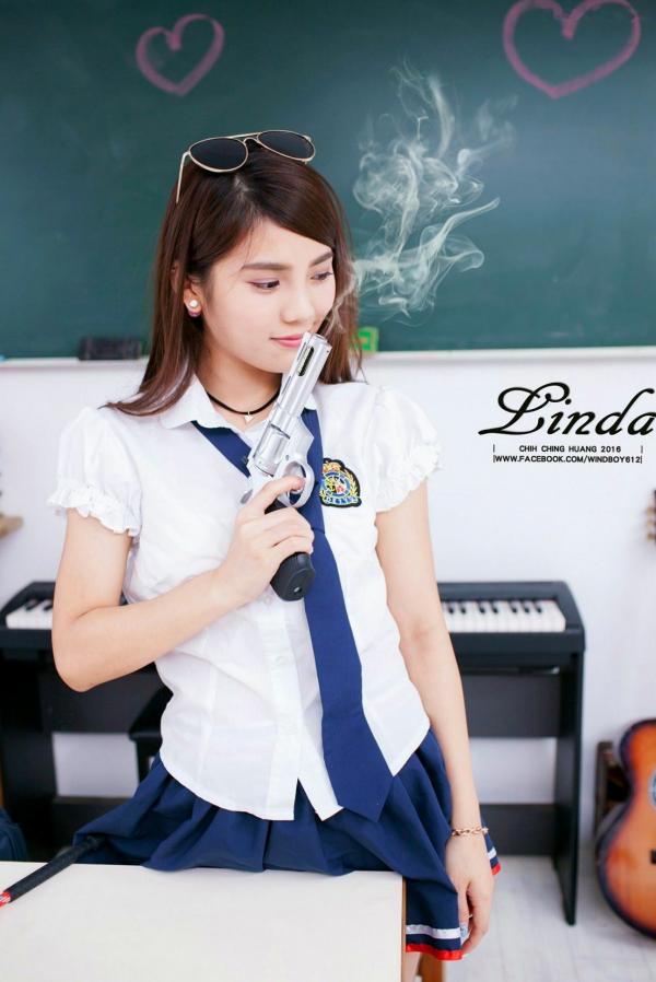    台湾正妹琳妲(林羿祯)甜美学妹校园风写真集，清新校服制服造型演绎青春活力第33张图片