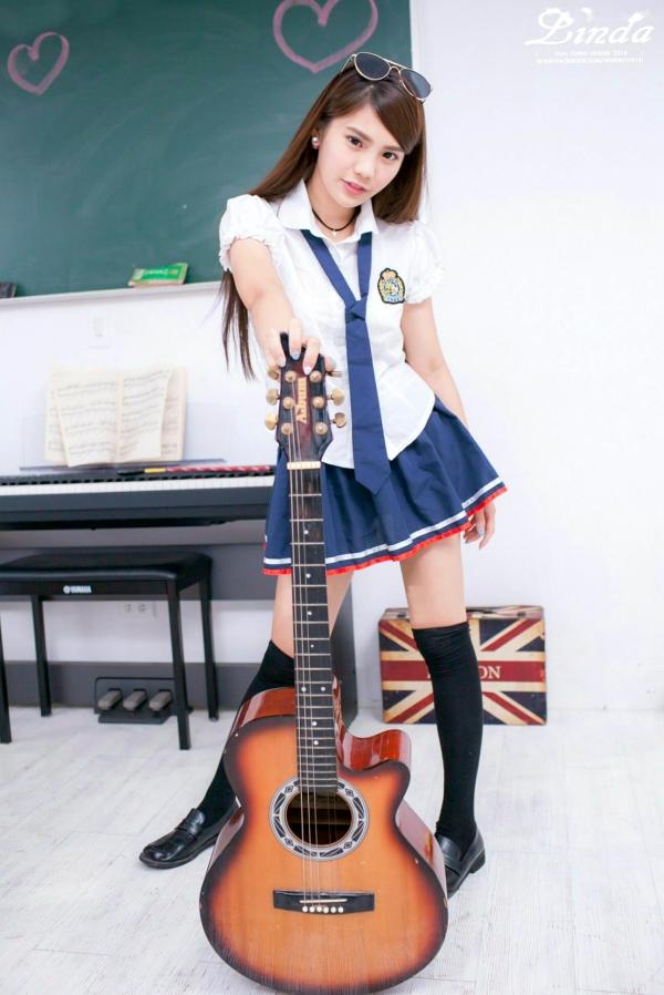    台湾正妹琳妲(林羿祯)甜美学妹校园风写真集，清新校服制服造型演绎青春活力第39张图片