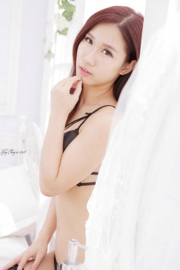    Belle性感内衣棚拍摄影写真，台湾模特黑丝美腿诱惑私房照[62P]第15张图片