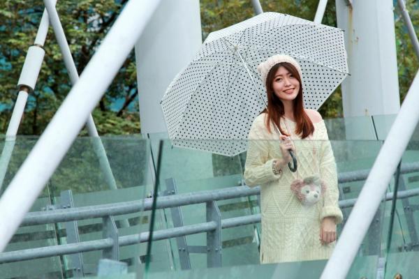    台湾正妹_ Brindy薛薛《板橋外拍》时尚街拍写真，演绎都市清纯邻家女神范儿[67P]第56张图片